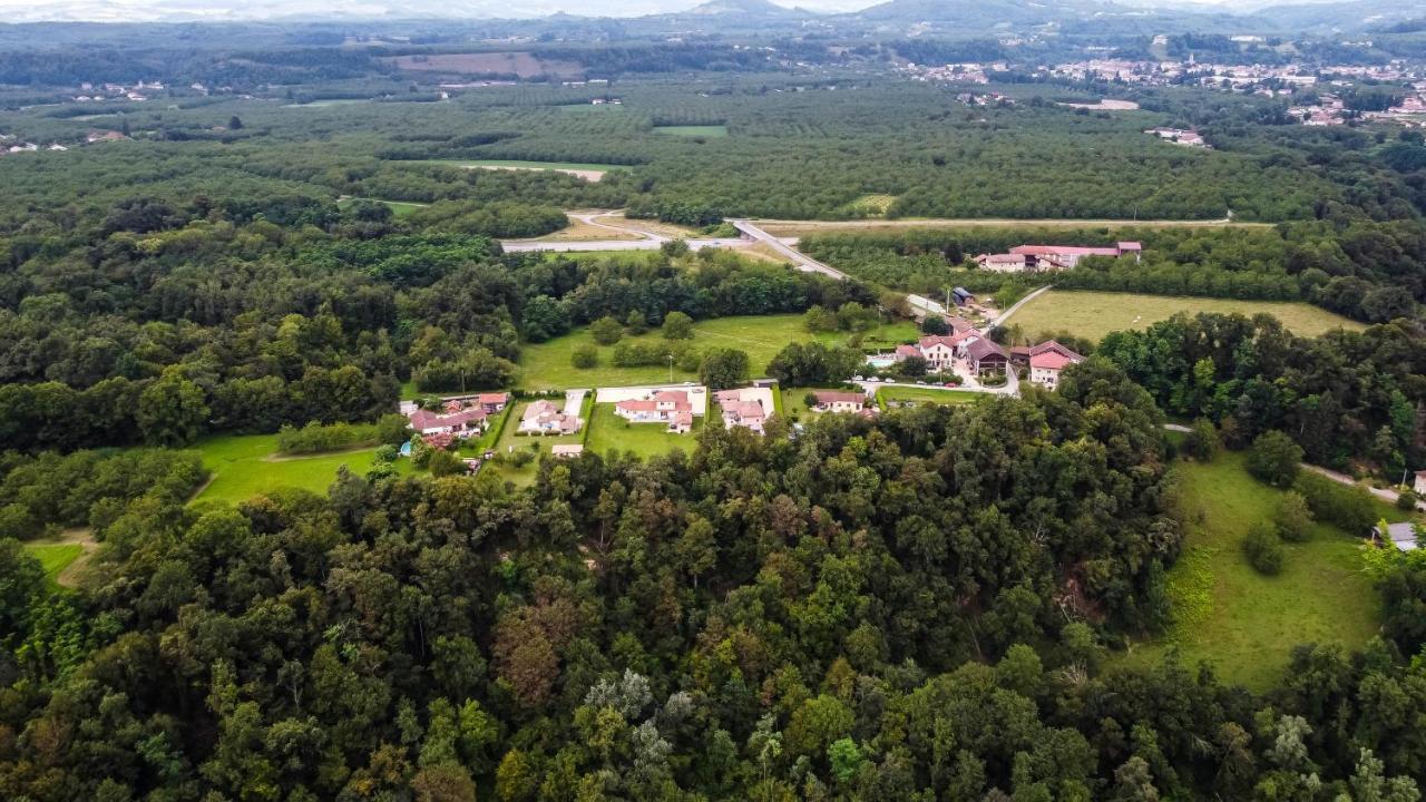 La Vallee Des Noyers Beaulieu  Exterior foto